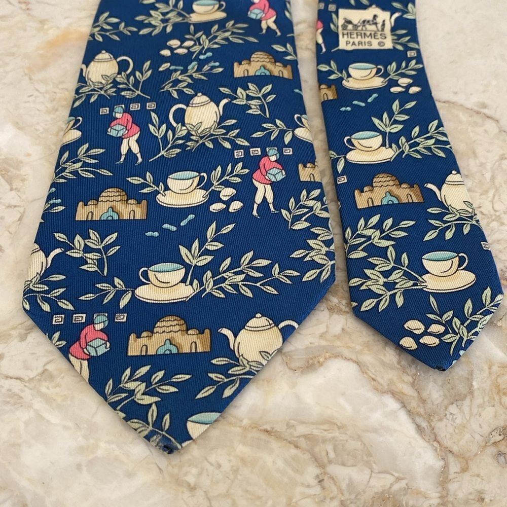 Hermes 100% Silk Printed Tie - Picture 7 of 12
